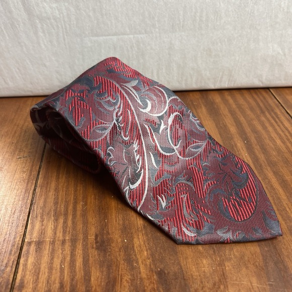 Bugatchi Uomo Other - BUGATCHI UOMO Red Silver White Black Leaf Silk Woven Necktie TIE 58"L x 4"W